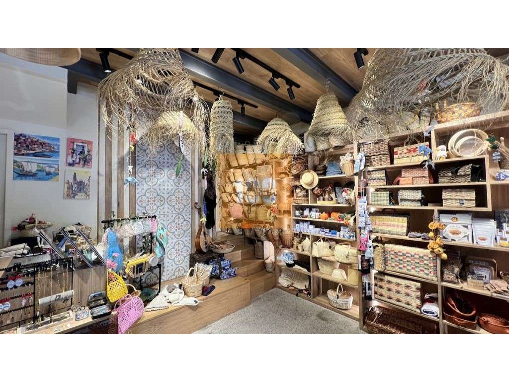 Loja de artesanato no Mercado do Bolhão - Grande imagem: 2/20