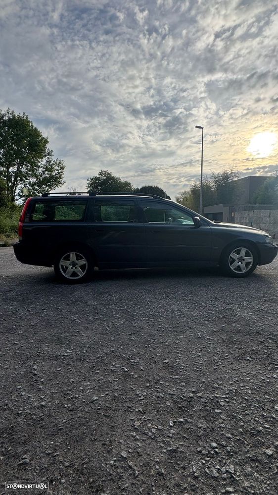 Volvo V70 2.0 T - 4