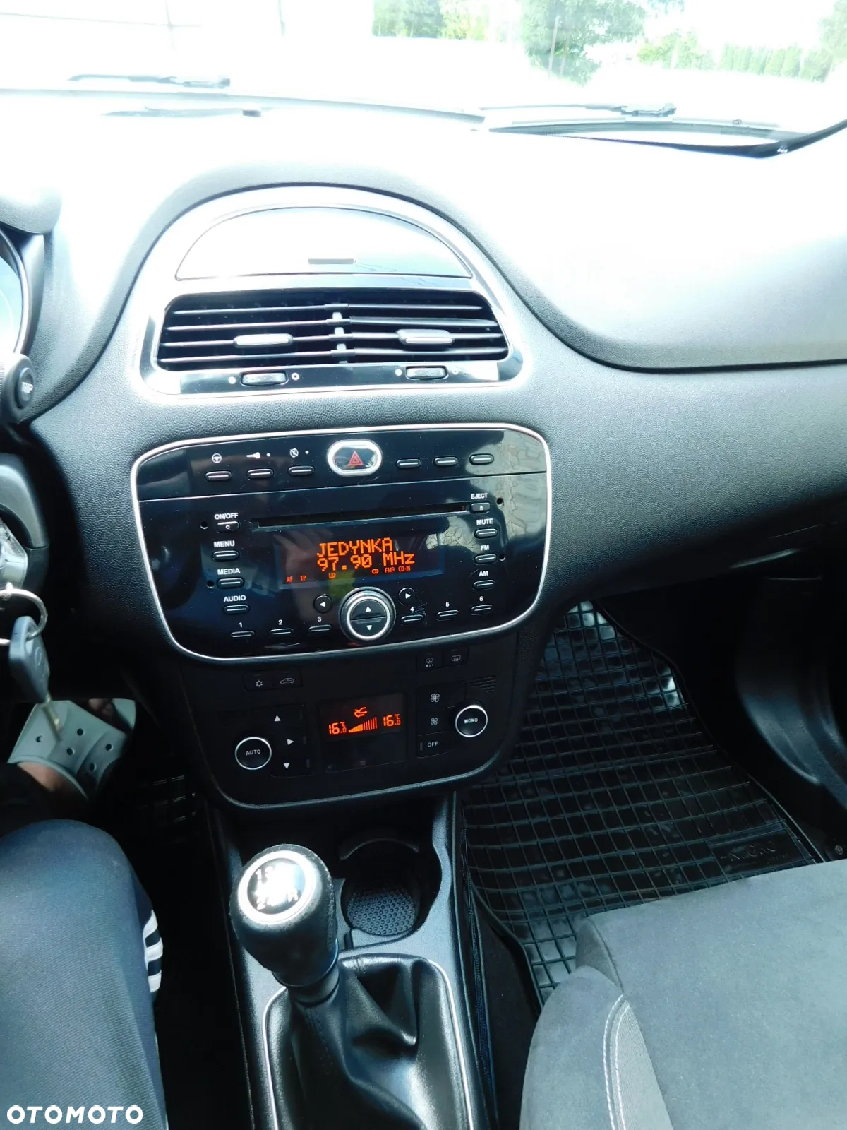 Fiat Punto Evo 1.4 8V Estiva Blue&Me Euro5 - 17