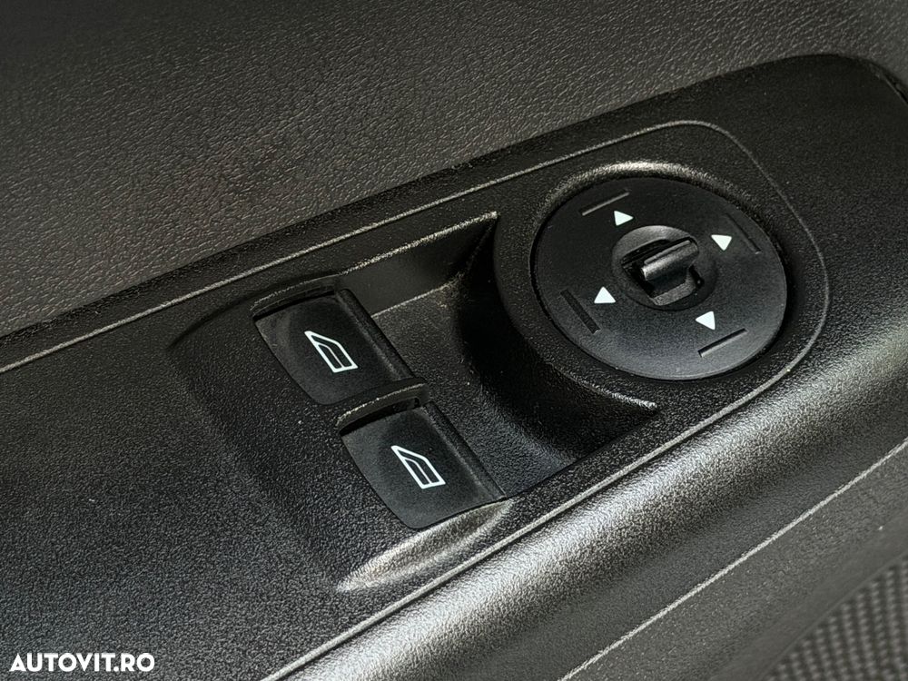 Ford Tourneo Courier 1.0 EcoBoost S&S Trend - 22