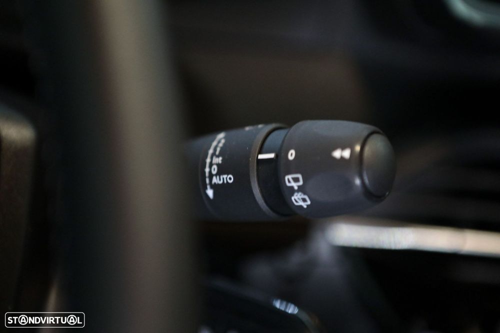 Peugeot 208 1.2 PureTech Allure - 23