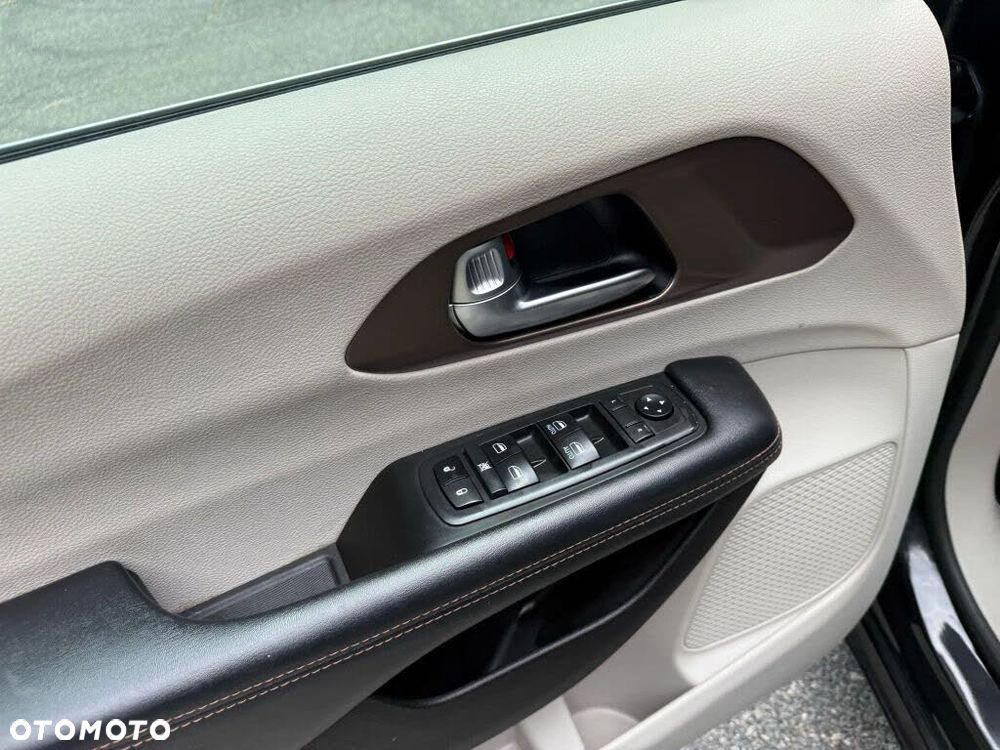 Chrysler Pacifica - 24