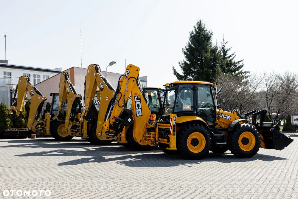 JCB 4CX PRO POWERSLIDE EH Dual Drive | Nowa | bez przebiegu | 110KM - 40