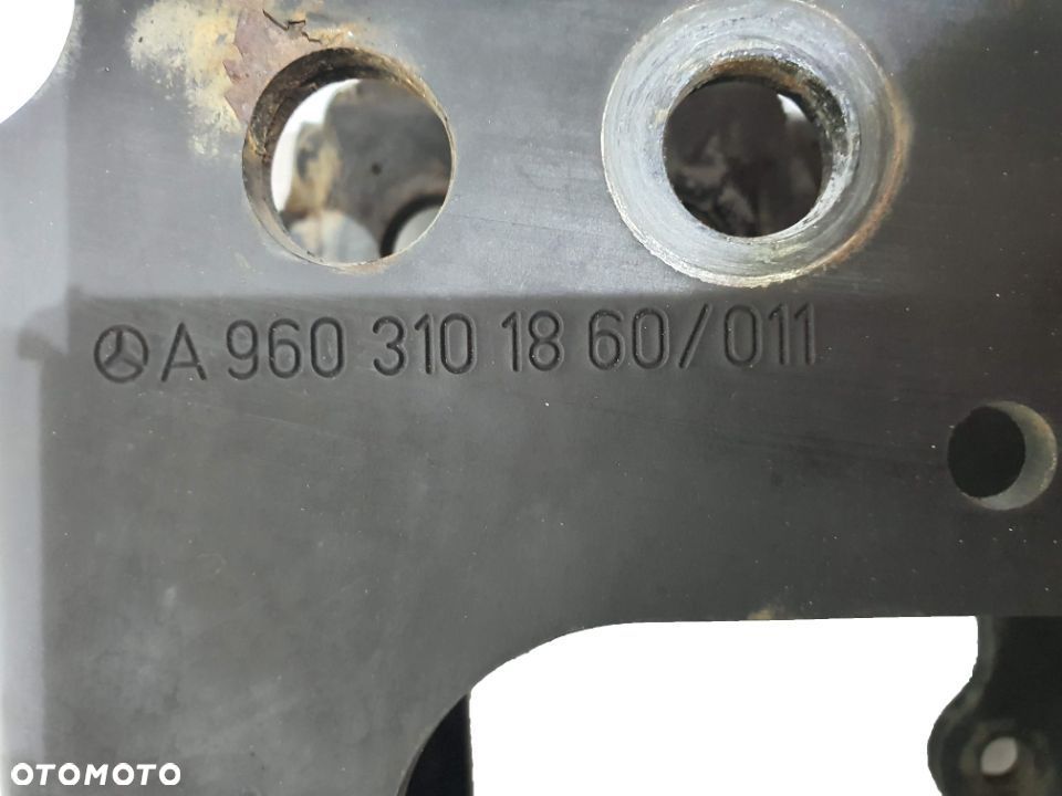 WSPORNIK MOCOWANIE PODSTAWA KABINY PRAWA MERCEDES ACTROS MP4 A 9603101860 / 011 - 3