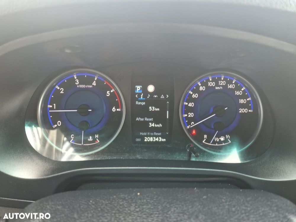 Toyota Hilux 4x4 Double Cab Executive - 14