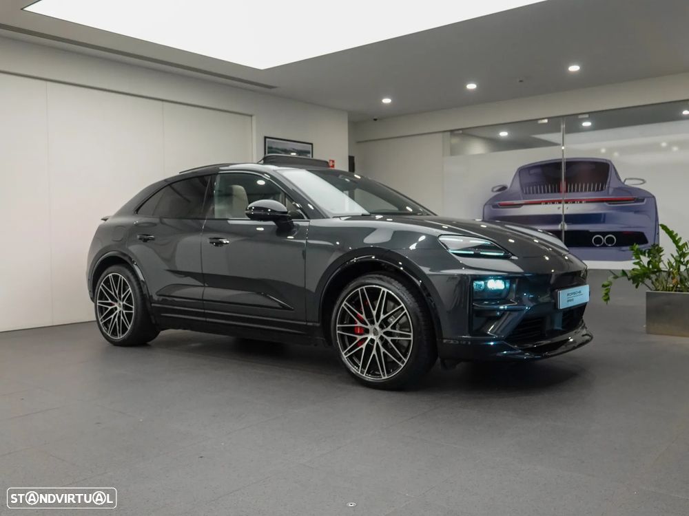 Porsche Macan Electric Turbo - 3