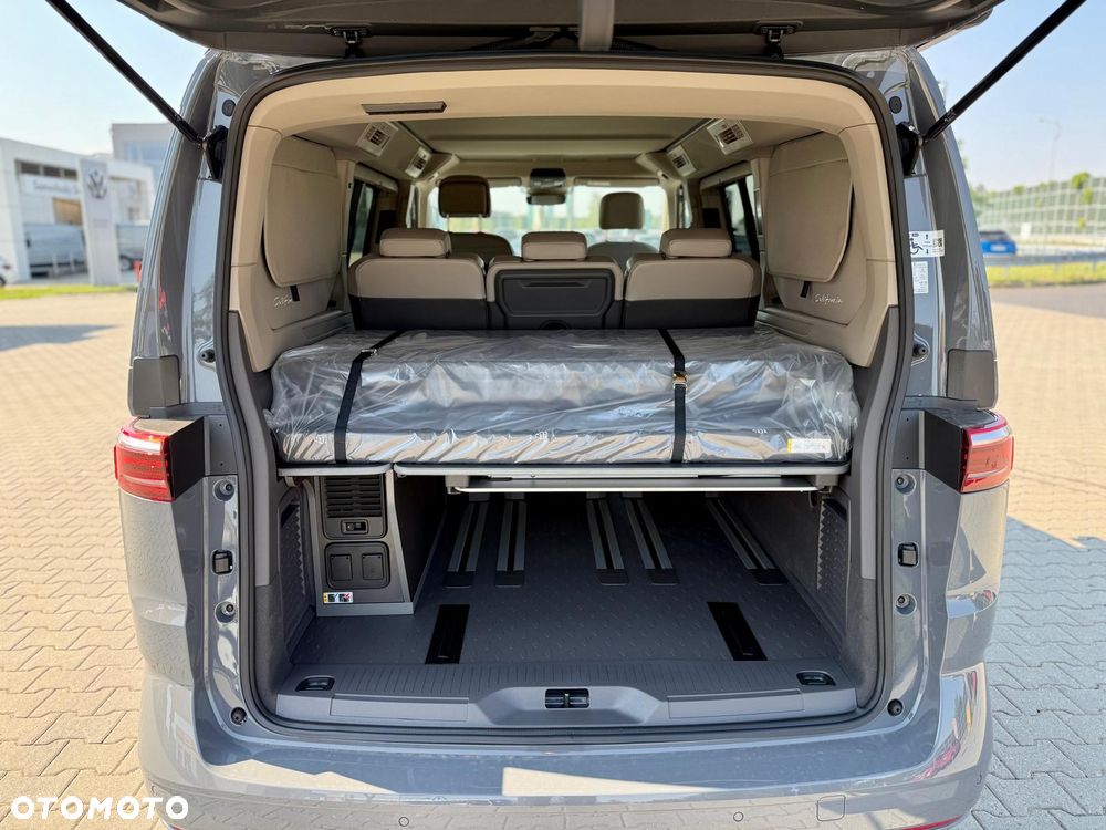 Volkswagen California - 34