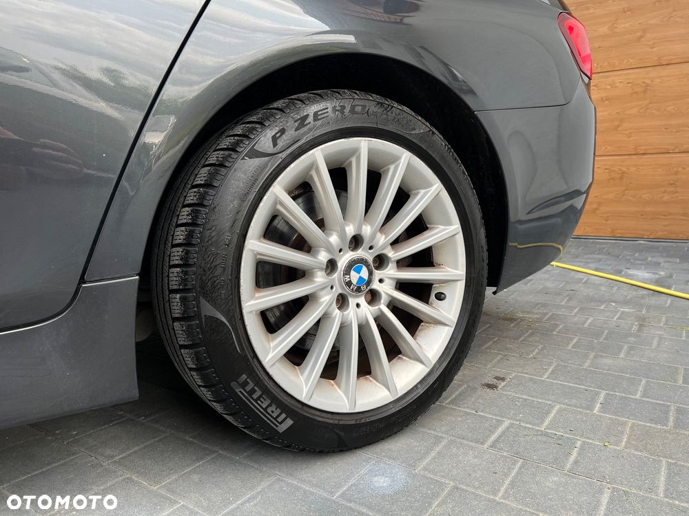 BMW Seria 5 530d - 24