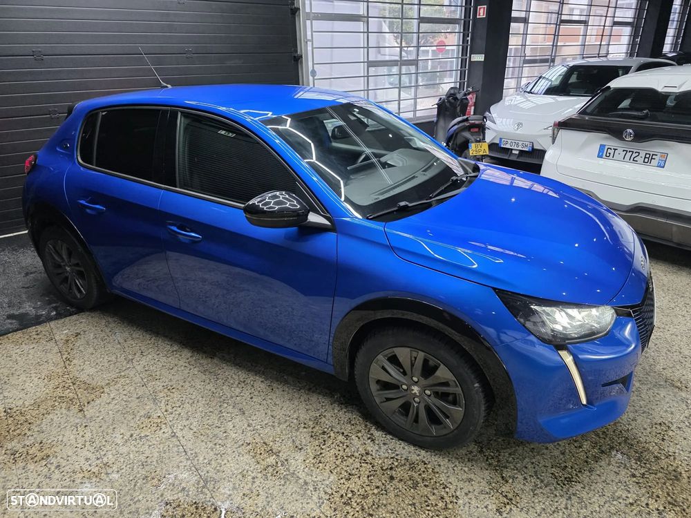 Peugeot e-208 Allure Pack - 17