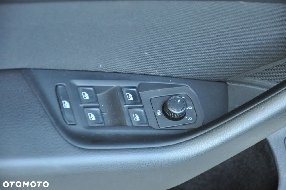 Volkswagen Passat 2.0 TDI SCR Comfortline - 13