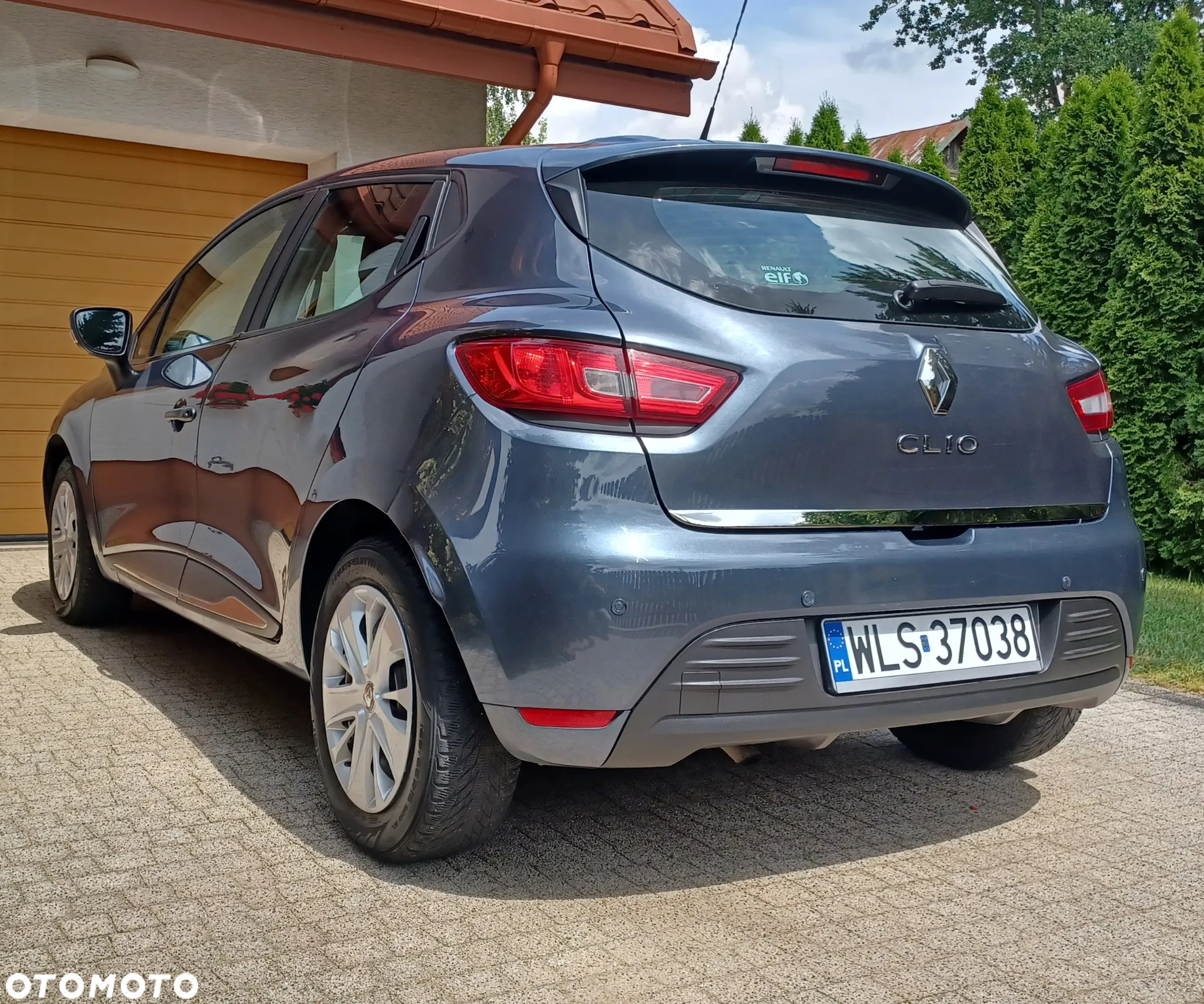 Renault Clio 1.2 16V 75 Life - 22