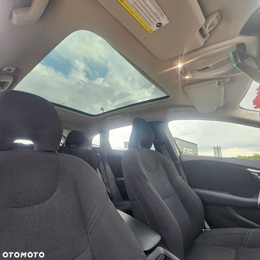Volvo V40 D2 Kinetic - 17