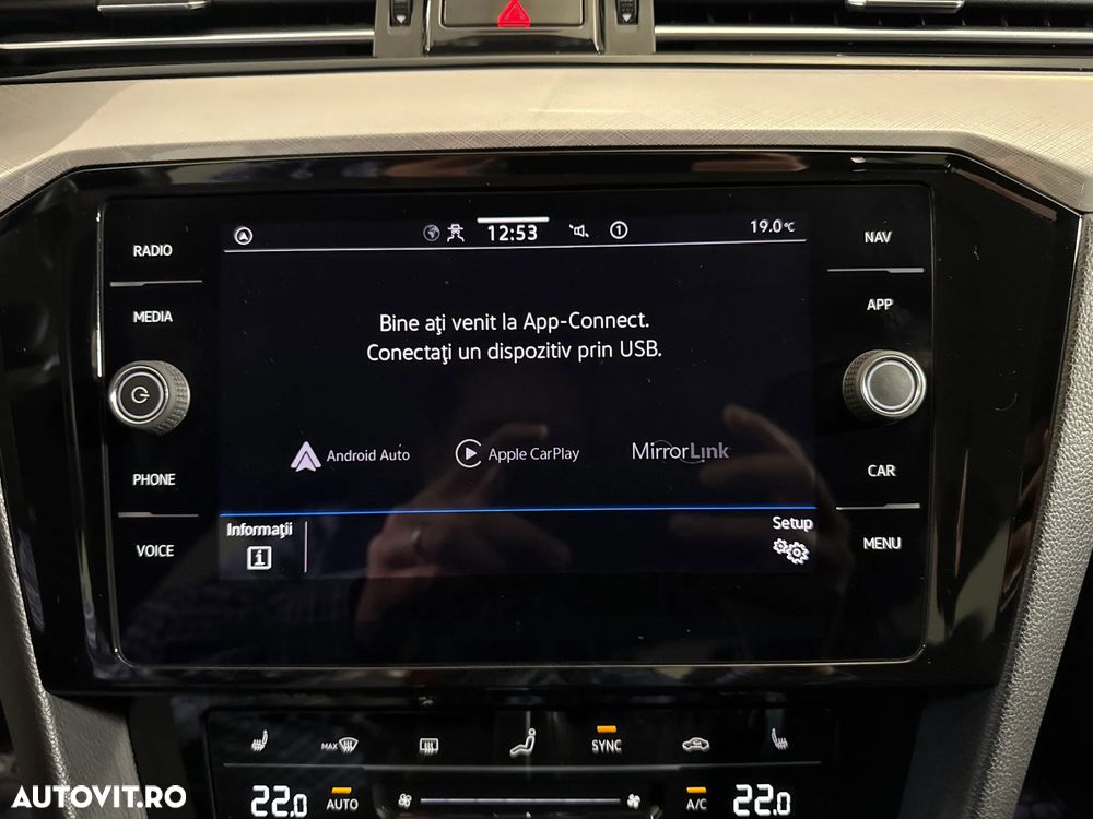 Volkswagen Passat - 20