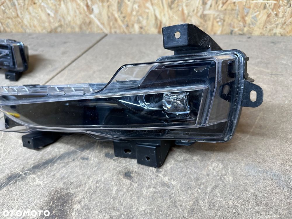 TESLA 3 Y LIFT  halogen drl led 1624798-00-A 1624797-00-A - 13