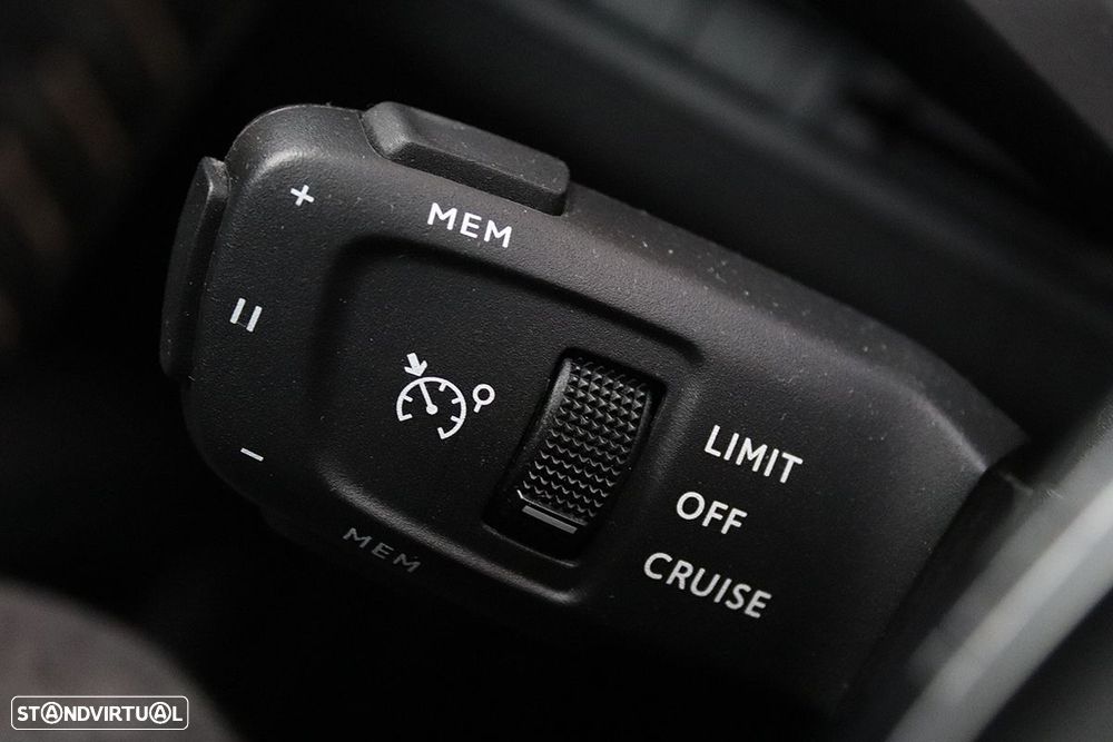 Peugeot 3008 1.2 PureTech Allure Pack - 18