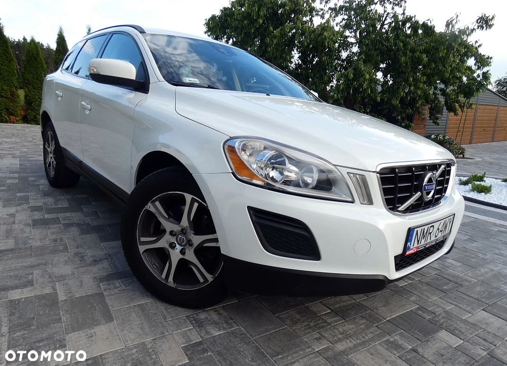 Volvo XC 60 2.4D AWD Momentum - 31