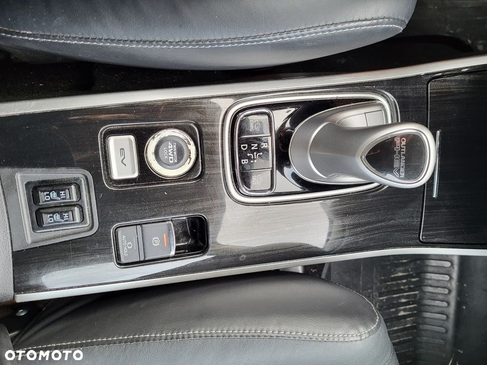 Mitsubishi Outlander 2.0 Instyle Navi CVT - 20