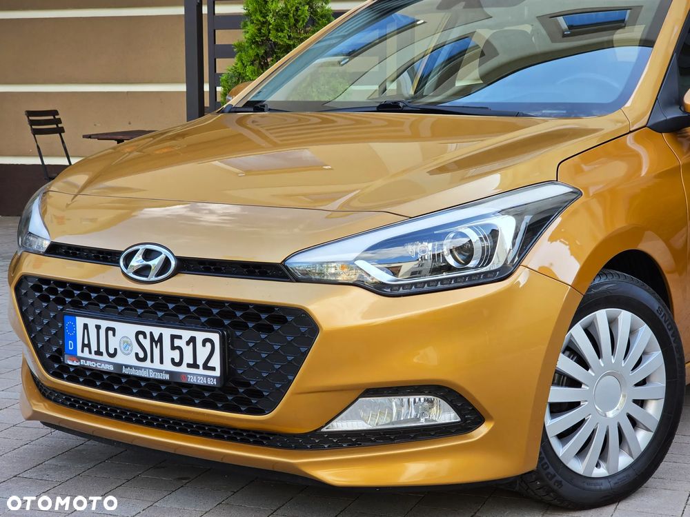 Hyundai i20 blue 1.2 YES Gold - 9