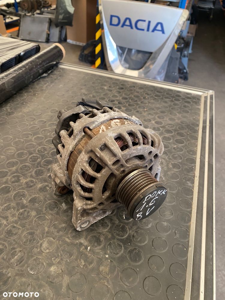 DACIA DOKKER LODGY 1.6 8V   ALTERNATOR 231004527R Bosch Renault clio IV twingo megane - 1