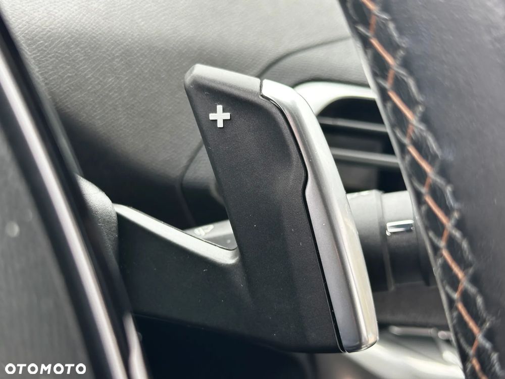 Peugeot 3008 1.6 PureTech GPF GT Line S&S EAT8 - 33