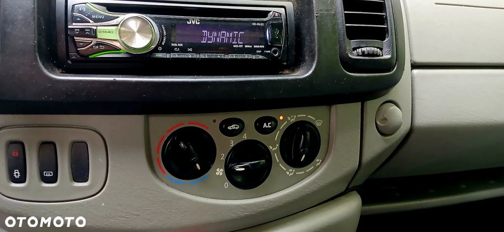 Renault Trafic - 11