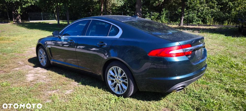 Jaguar XF - 16