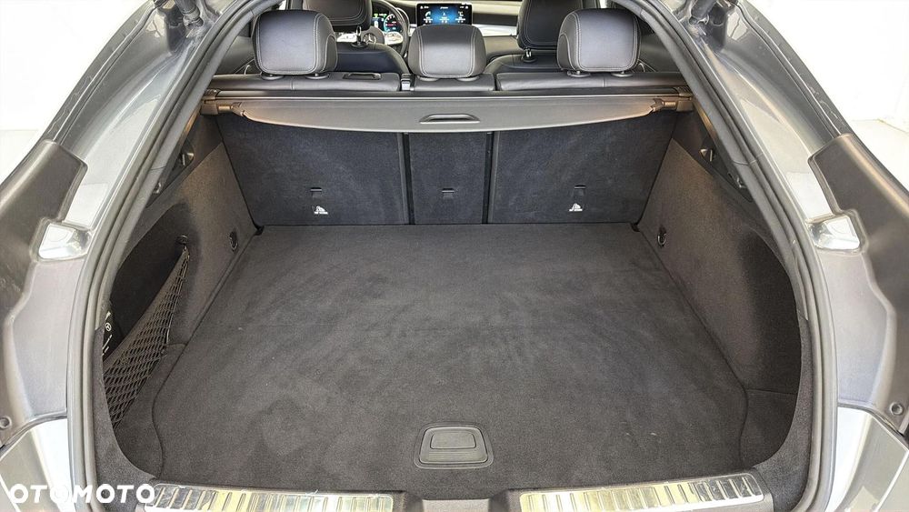 Mercedes-Benz GLC 300 e 4-Matic - 19