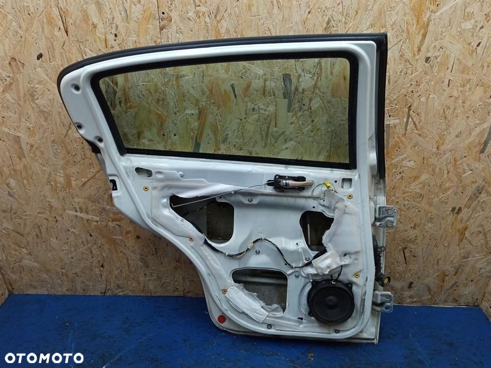 DRZWI LEWY TYŁ LIFT ALFA ROMEO 147 BIAŁE - 3