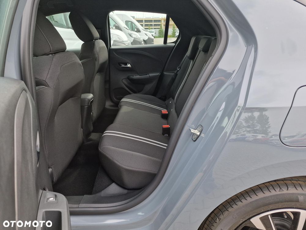 Opel Corsa 1.2 T GS S&S - 11