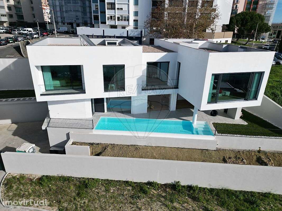 Moradia T4 para venda - Grande imagem: 2/50