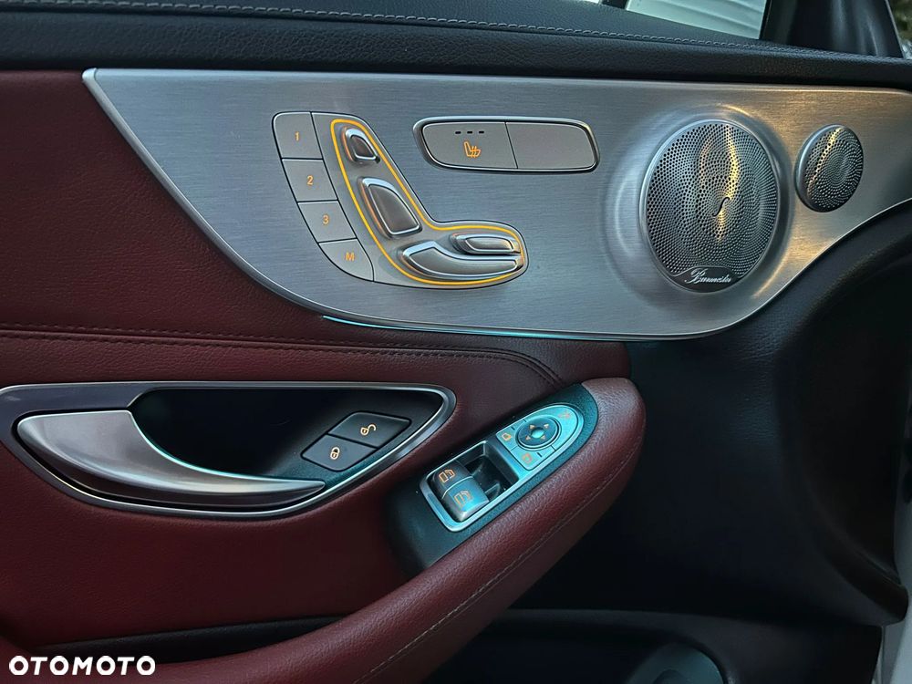 Mercedes-Benz Klasa C 300 Coupe 7G-TRONIC AMG Line - 18