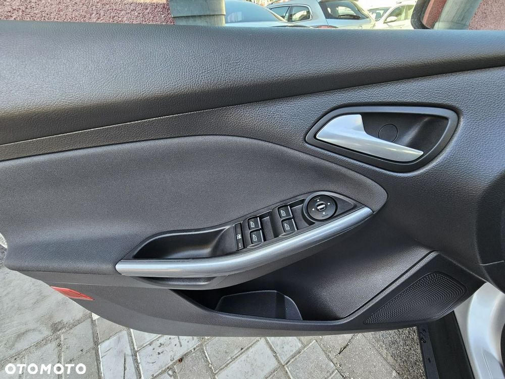 Ford Focus 1.6 EcoBoost Gold X (Edition) - 27