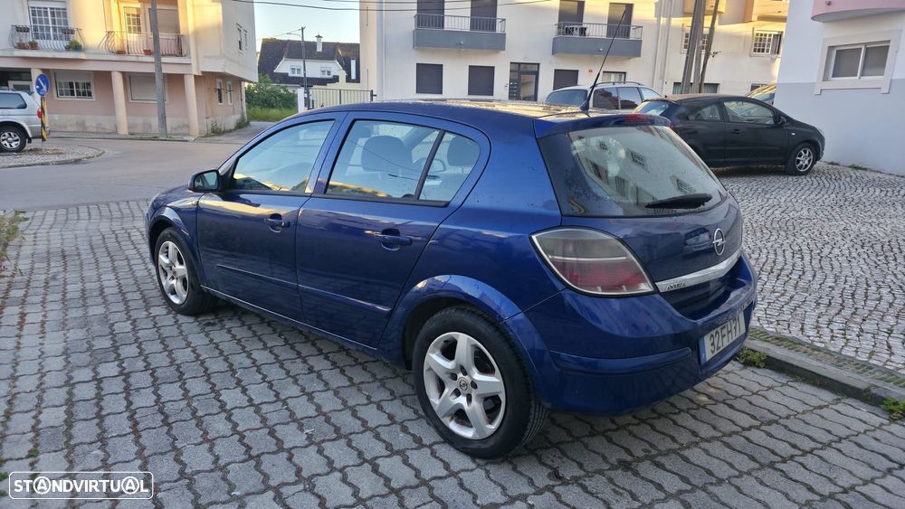 Opel Astra 1.3 CDTI Cosmo - 2