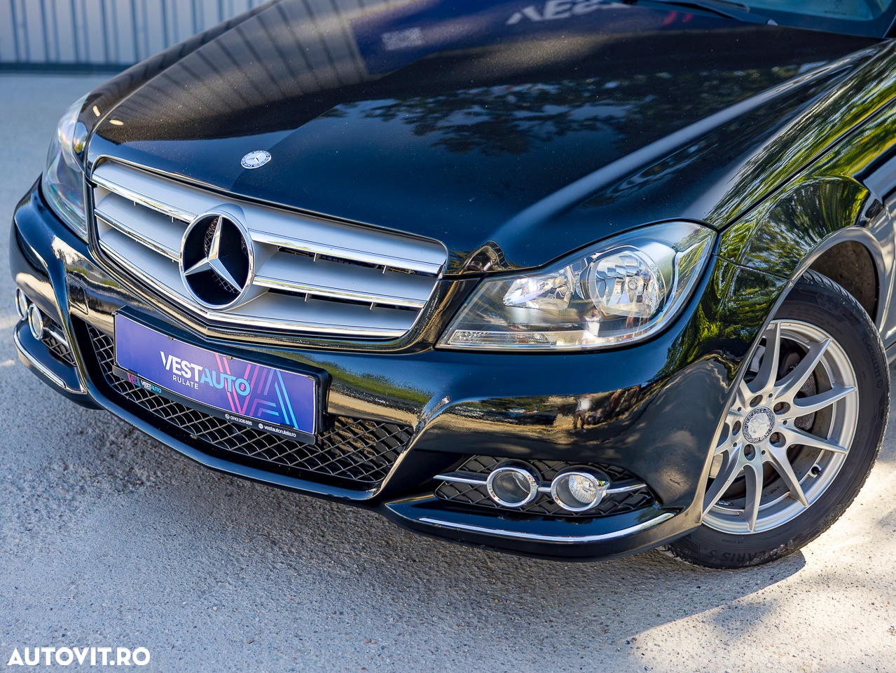 Mercedes-Benz C 180 T BlueEFFICIENCY 7G-TRONIC - 40