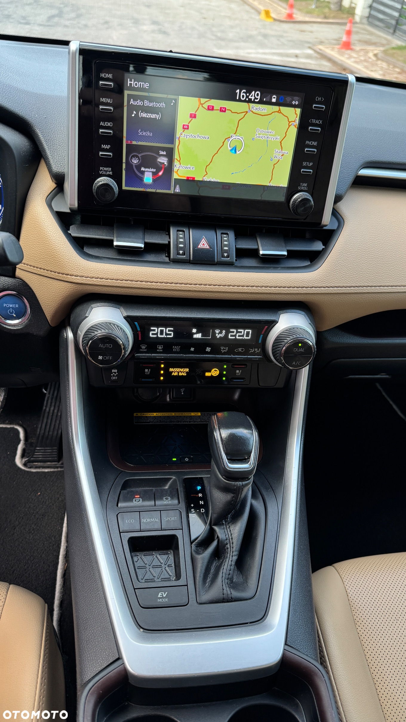 Toyota RAV4 - 24