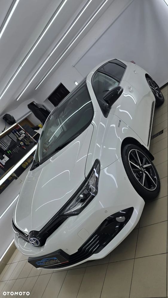 Toyota Auris Hybrid 135 Selection - 31