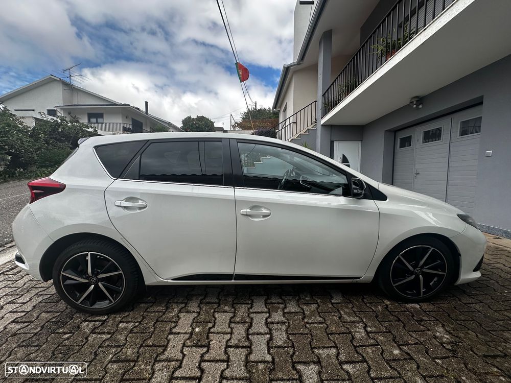 Toyota Auris 1.4 D-4D Comfort+Pack Techno - 13