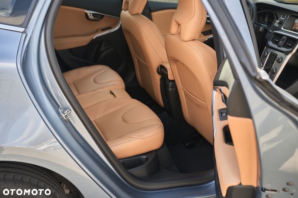 Volvo V40 D2 Geartronic Inscription - 25