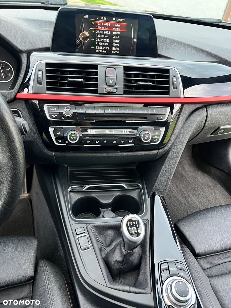 BMW Seria 3 318i Sport Line - 14