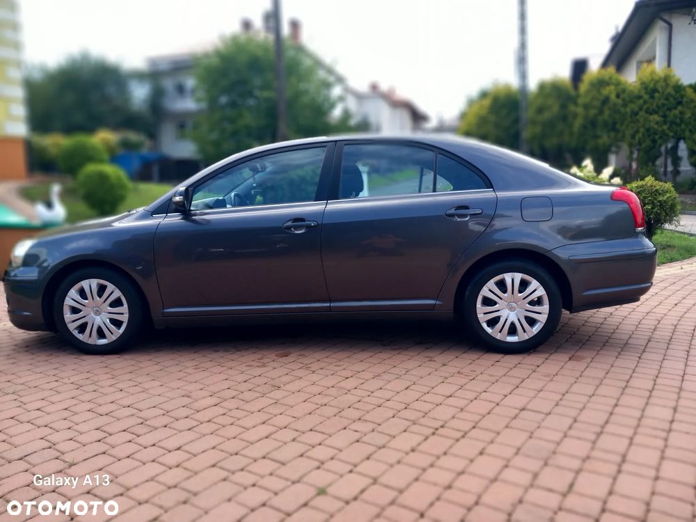 Toyota Avensis 2.0 VVT-i Travel - 3