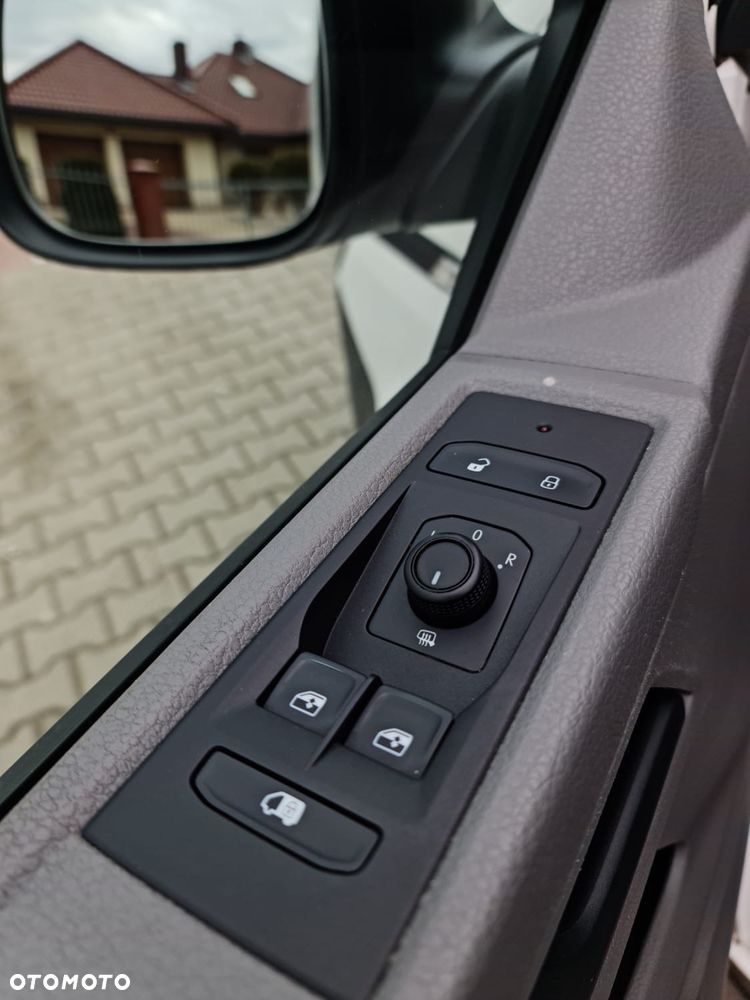 Volkswagen Transporter T6.1 TDI - 6
