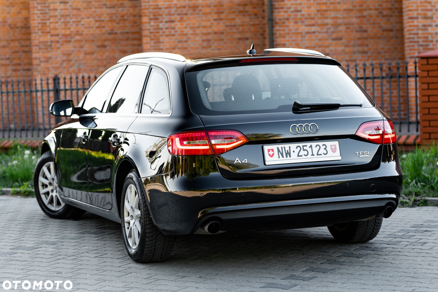 Audi A4 Avant 1.8 TFSI quattro Attraction - 14