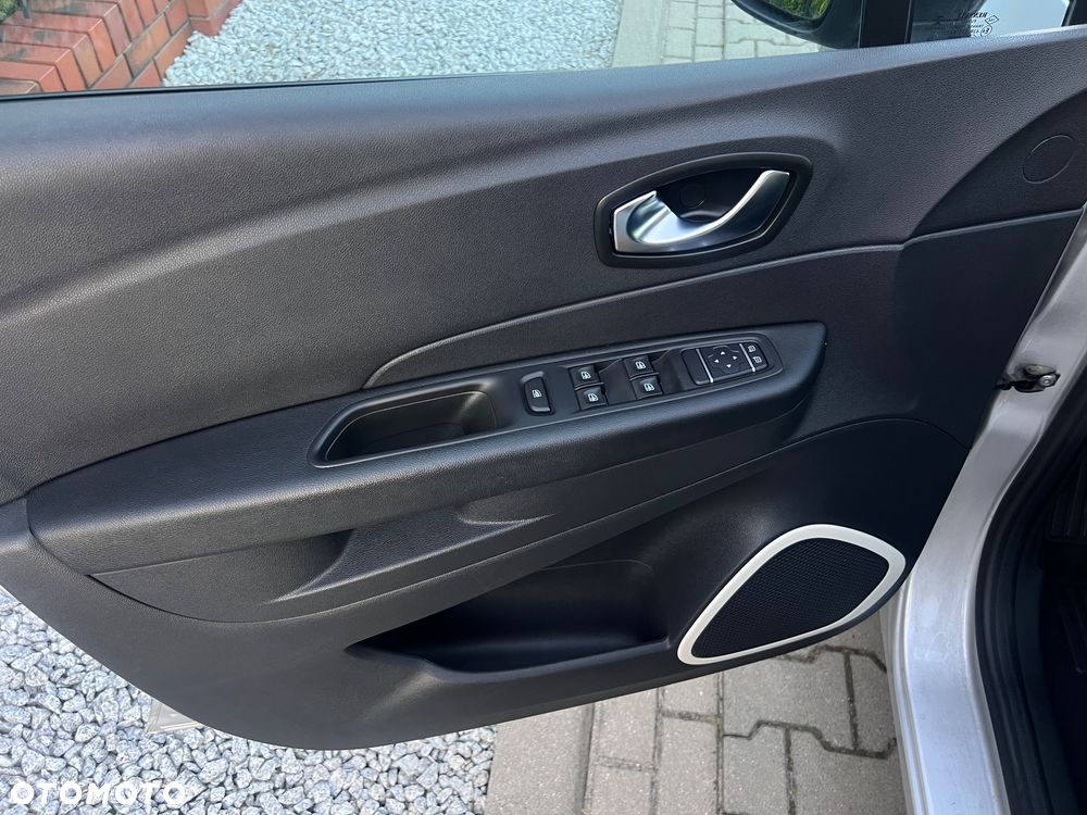Renault Captur dCi 90 COLLECTION - 12