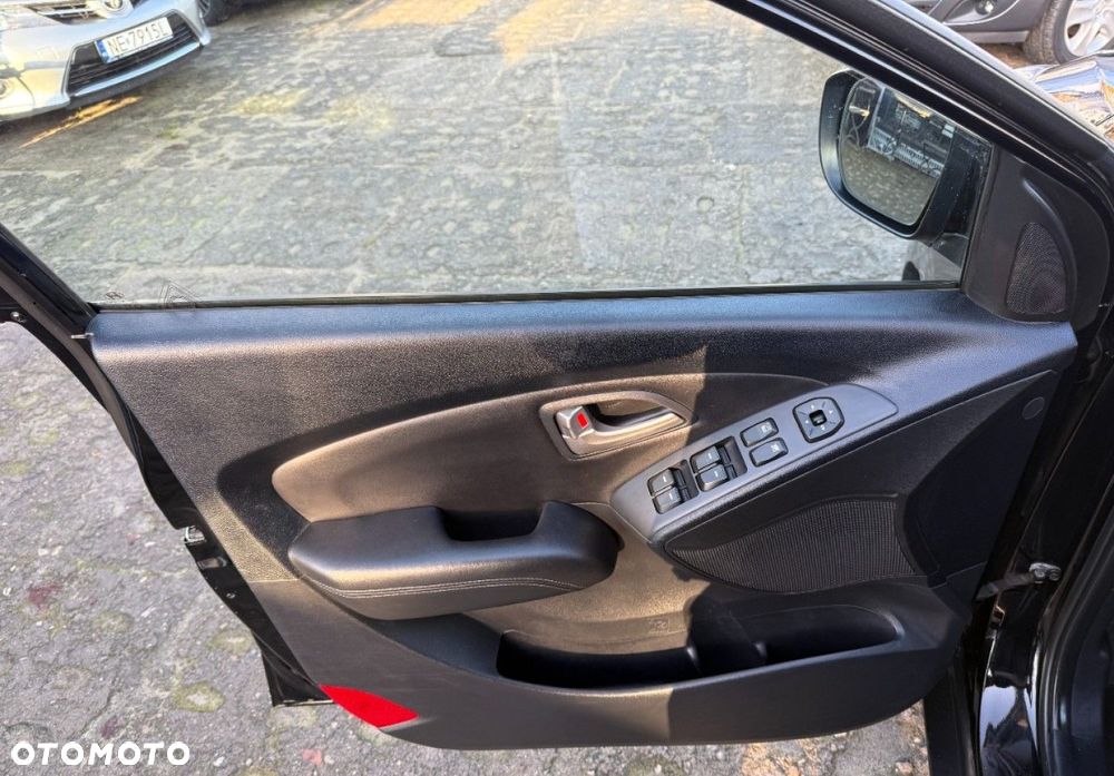 Hyundai ix35 - 12
