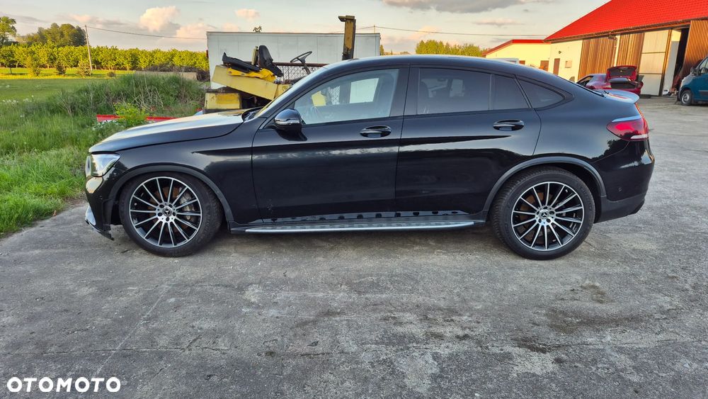Mercedes-Benz GLC 300 d 4Matic 9G-TRONIC AMG Line - 32