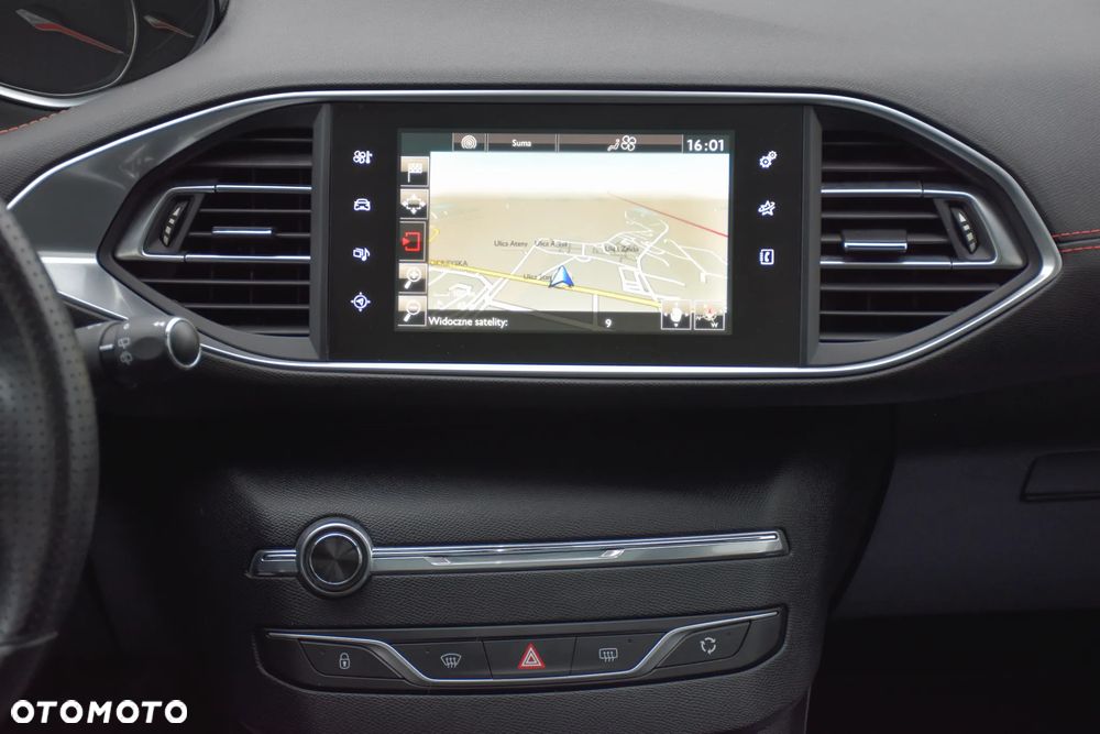 Peugeot 308 1.6 e-THP GT S&S - 31