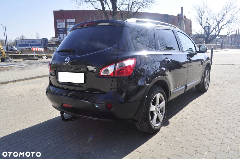 Nissan Qashqai+2 - 5