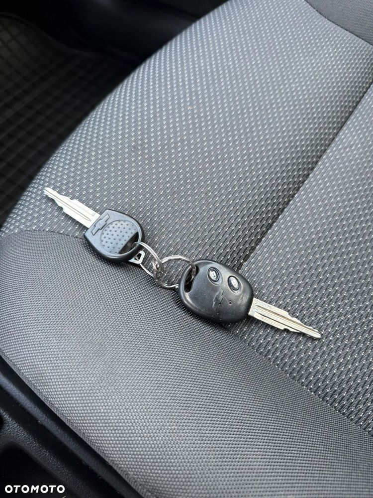Chevrolet Aveo 1.2 LS - 26