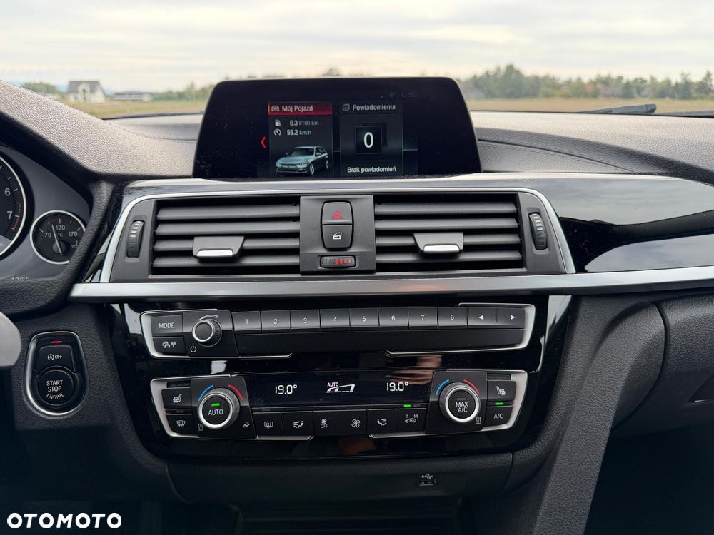 BMW Seria 3 320i xDrive Sport Line - 18