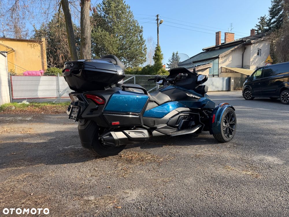 Can-Am Spyder - 4